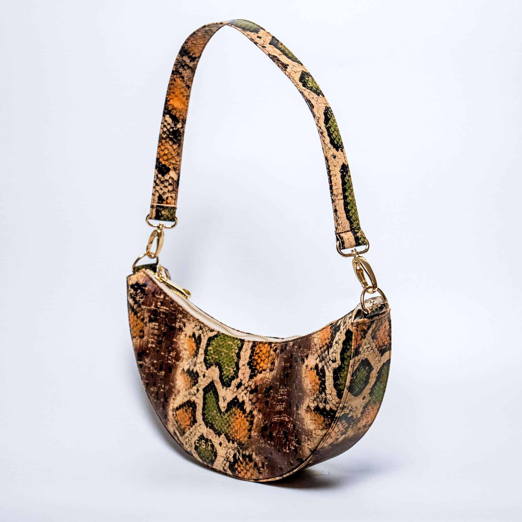 mini hobo wegańska z korka w kolorowy wężowy wzór - mini vegan hobo bag from snake pattern cork